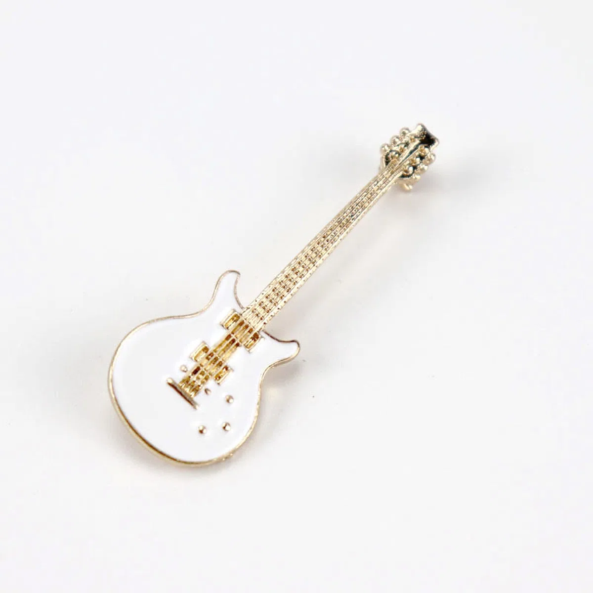 Safety Pin Brooch Pin Broach Badge Brooch Lapel Pin Modny Modny Instrument Muzyczny Z Muszlą, Nuta, Pipa, Ukulele, Gitara Elektryczna, Skrzypce, Broszka Dla Mężczyzn I Kobiet,Biała Gitara